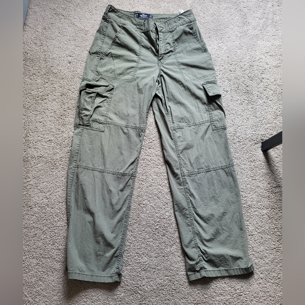 Hollister Women's Olive Wide Leg Cargo Pants